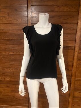 89th & Madison Black Ruffle Sleeve Scoop Neck Blouse